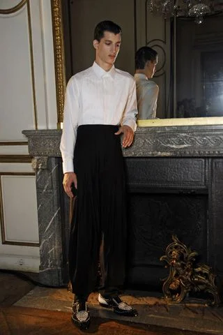 Look 10